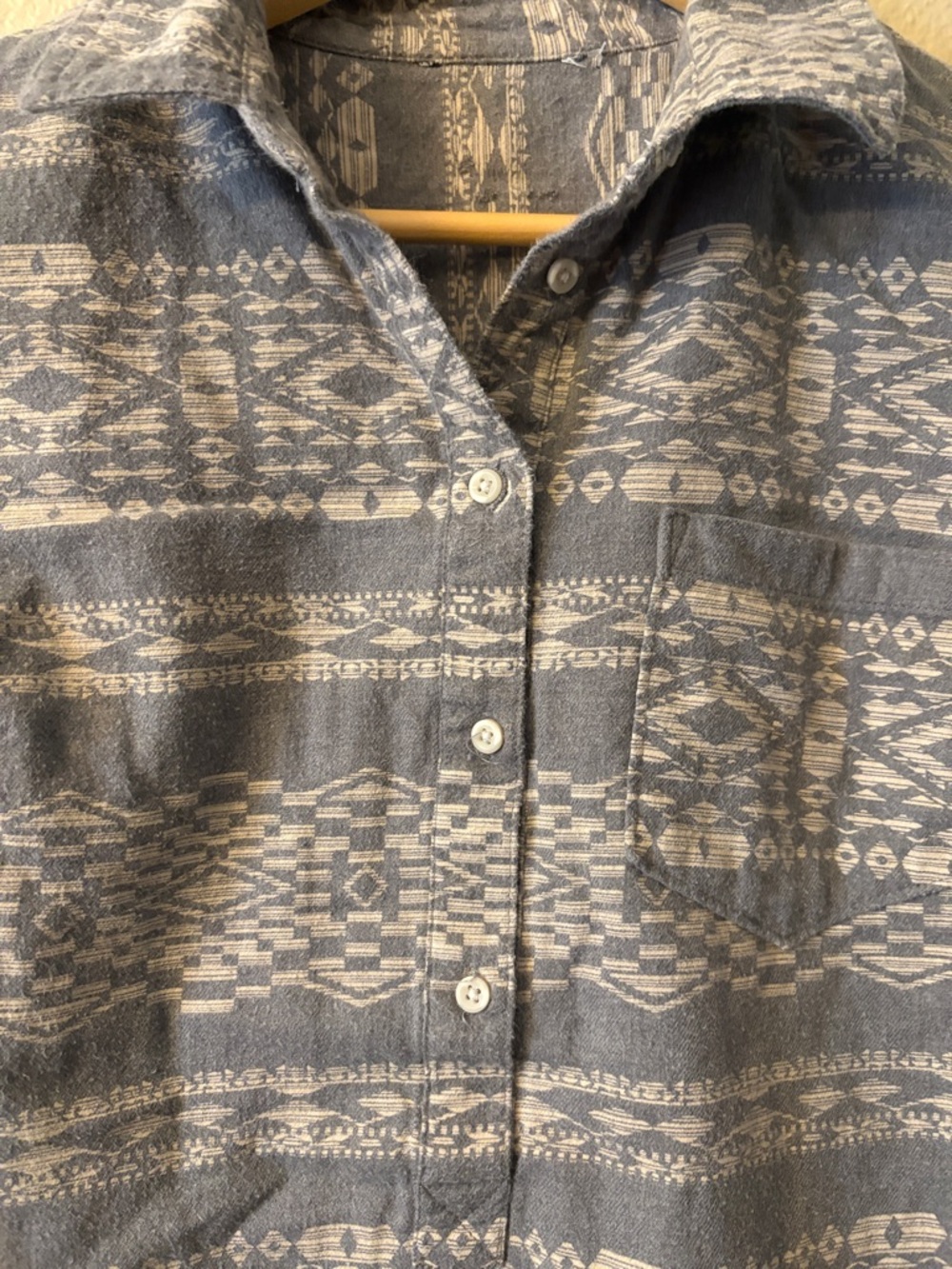 Gray Aztec Western Shirt Women’s Small Tunic Button Front Boho Top - Picture 4 of 8